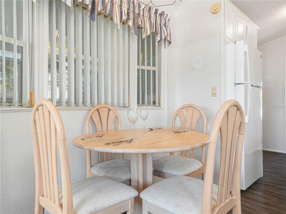 待售: $74,900 (1 贝兹, 1 浴室, 408 平方英尺)