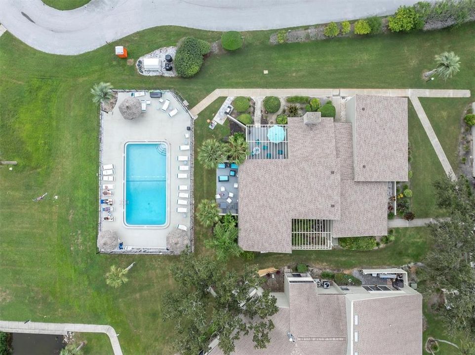 合同活跃: $199,900 (2 贝兹, 2 浴室, 980 平方英尺)