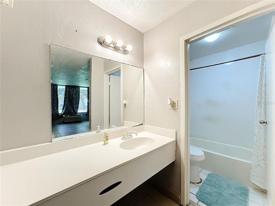 For Sale: $59,900 (0 beds, 1 baths, 276 Square Feet)