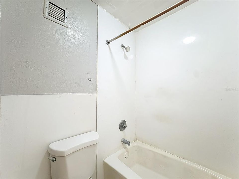 For Sale: $59,900 (0 beds, 1 baths, 276 Square Feet)