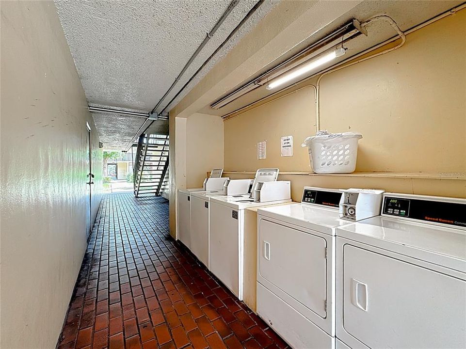 For Sale: $59,900 (0 beds, 1 baths, 276 Square Feet)