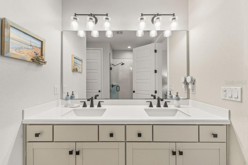 For Sale: $699,000 (4 beds, 3 baths, 2527 Square Feet)