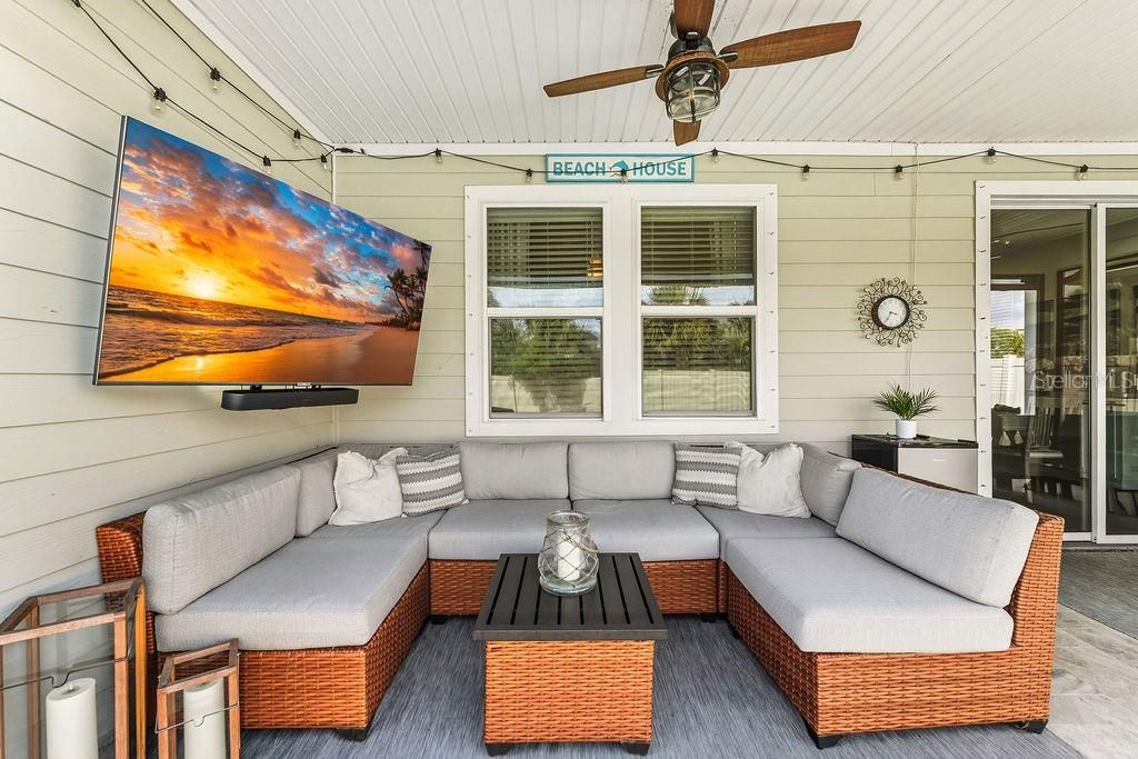 For Sale: $699,000 (4 beds, 3 baths, 2527 Square Feet)