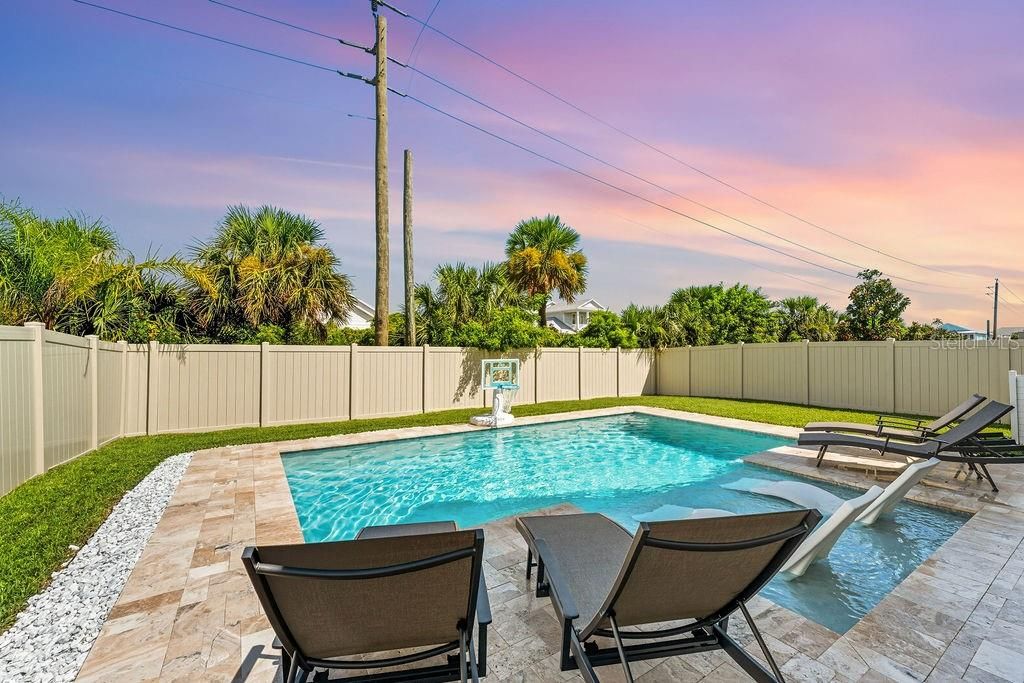 For Sale: $699,000 (4 beds, 3 baths, 2527 Square Feet)