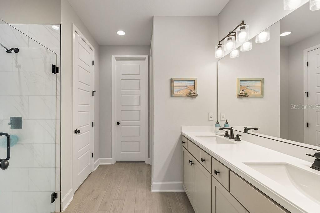 For Sale: $699,000 (4 beds, 3 baths, 2527 Square Feet)