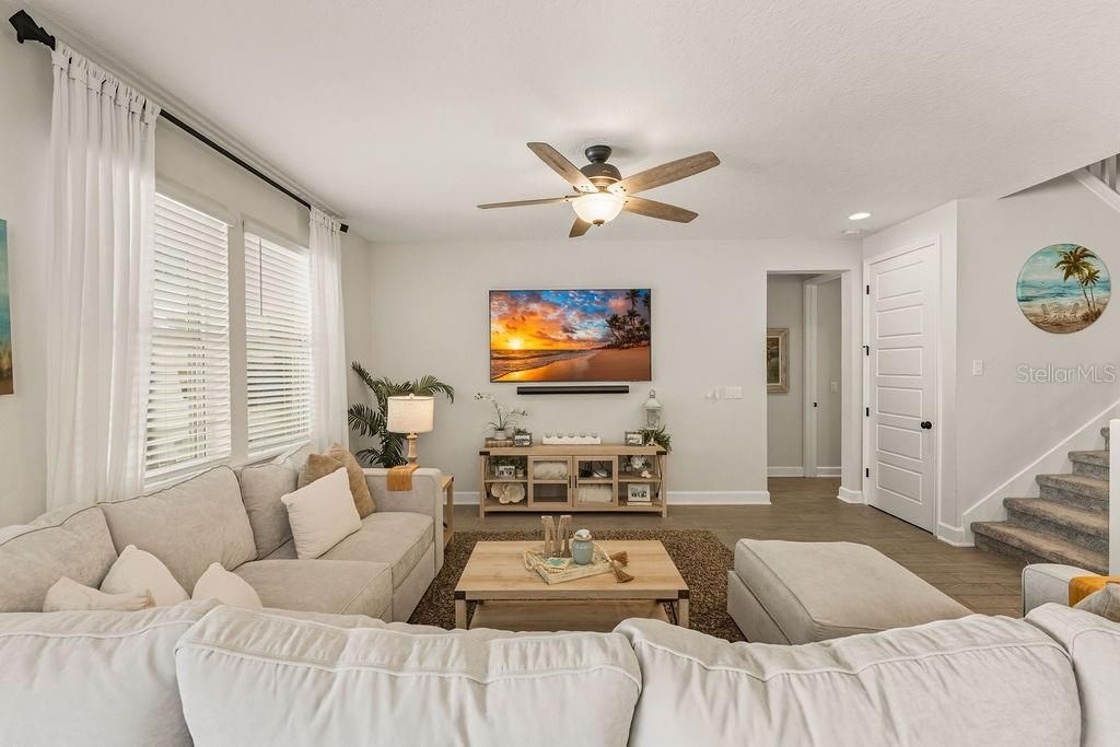 For Sale: $699,000 (4 beds, 3 baths, 2527 Square Feet)