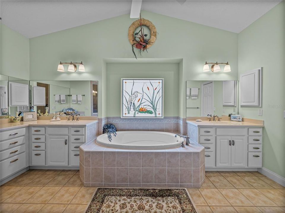 待售: $1,100,000 (3 贝兹, 3 浴室, 3281 平方英尺)