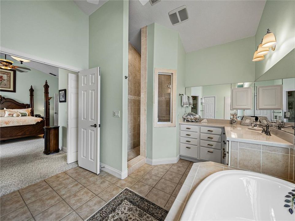 待售: $1,100,000 (3 贝兹, 3 浴室, 3281 平方英尺)