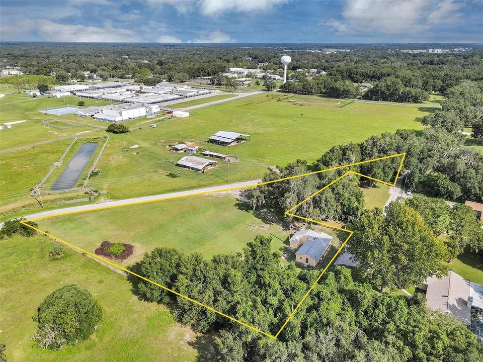 待售: $800,000 (4 贝兹, 2 浴室, 1340 平方英尺)