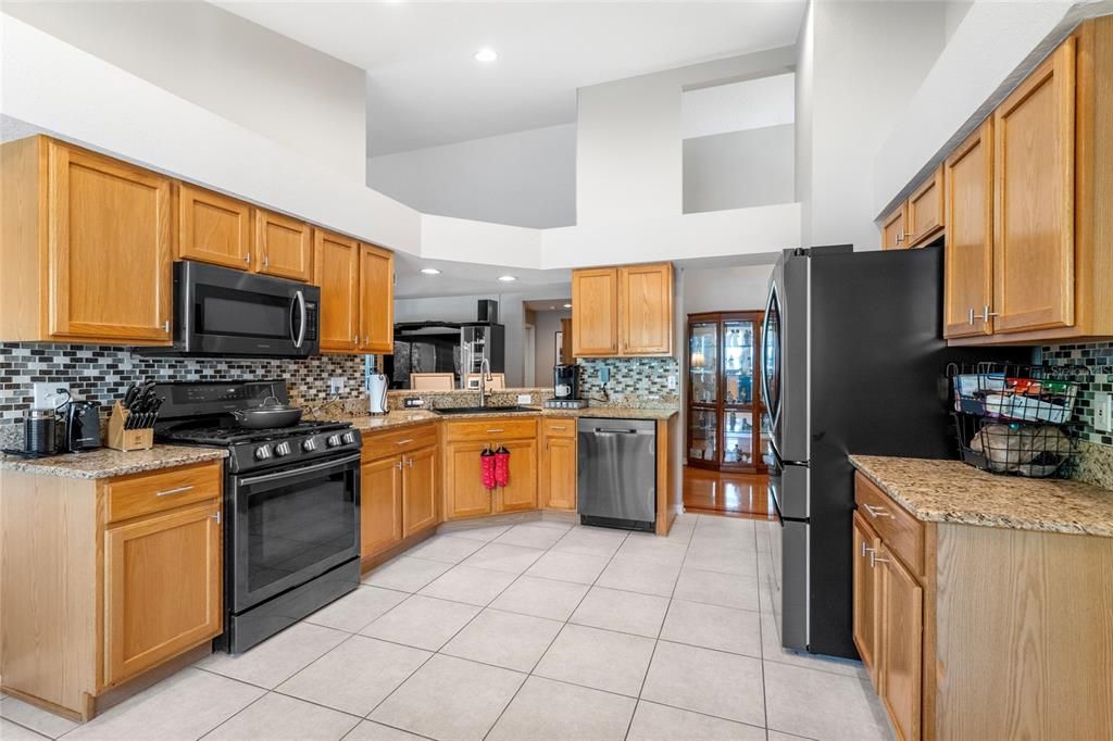 For Sale: $685,000 (3 beds, 2 baths, 2053 Square Feet)