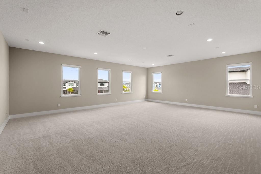 For Sale: $2,270,000 (4 beds, 3 baths, 4685 Square Feet)