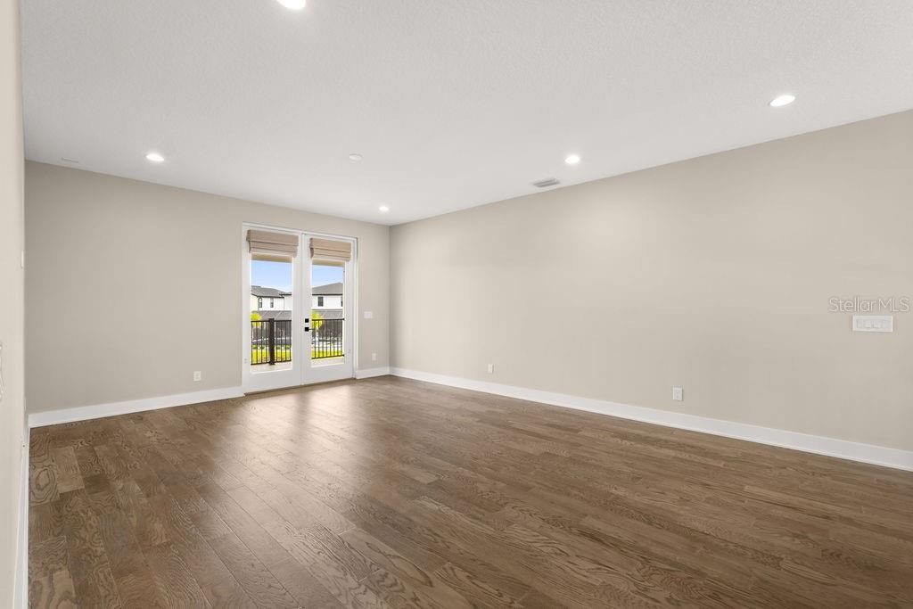 For Sale: $2,270,000 (4 beds, 3 baths, 4685 Square Feet)