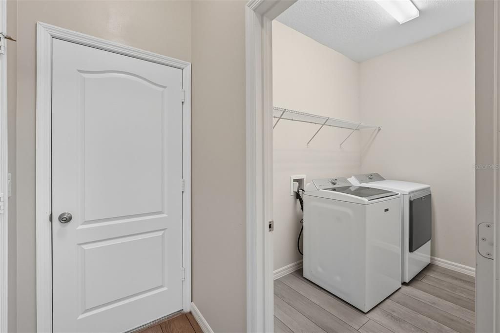 Active With Contract: $455,000 (3 beds, 2 baths, 2001 Square Feet)