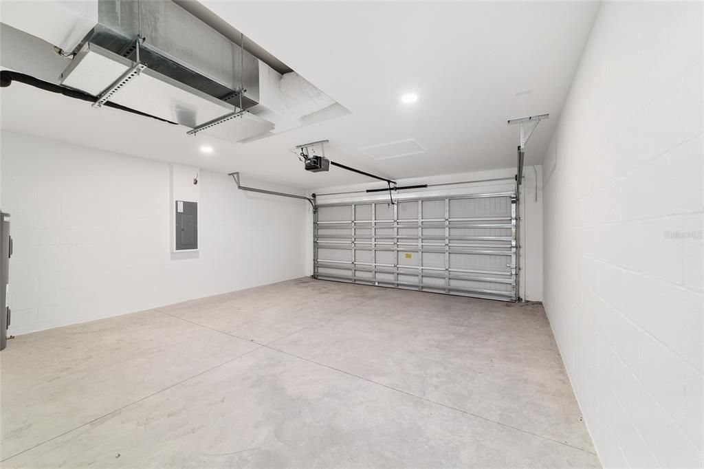 Activo con contrato: $244,900 (3 camas, 2 baños, 1380 Pies cuadrados)