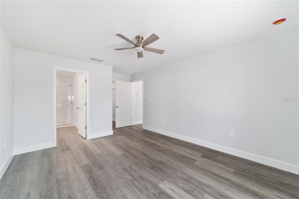 Activo con contrato: $244,900 (3 camas, 2 baños, 1380 Pies cuadrados)