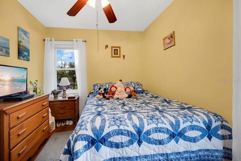 Activo con contrato: $189,500 (2 camas, 1 baños, 990 Pies cuadrados)