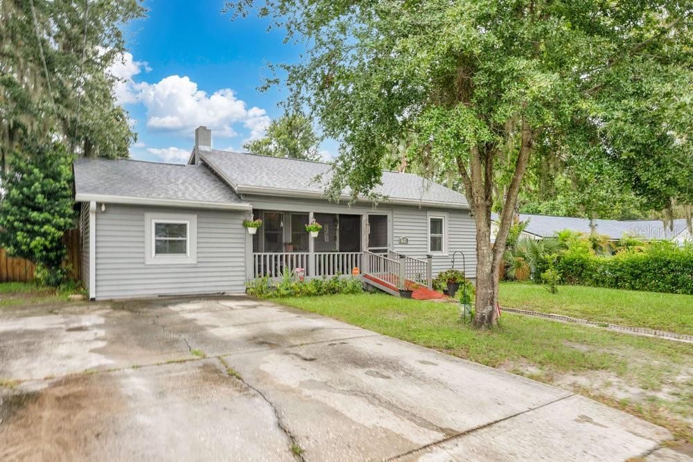 Activo con contrato: $189,500 (2 camas, 1 baños, 990 Pies cuadrados)