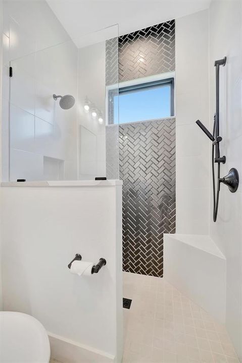 En Renta: $6,500 (3 camas, 2 baños, 2354 Pies cuadrados)