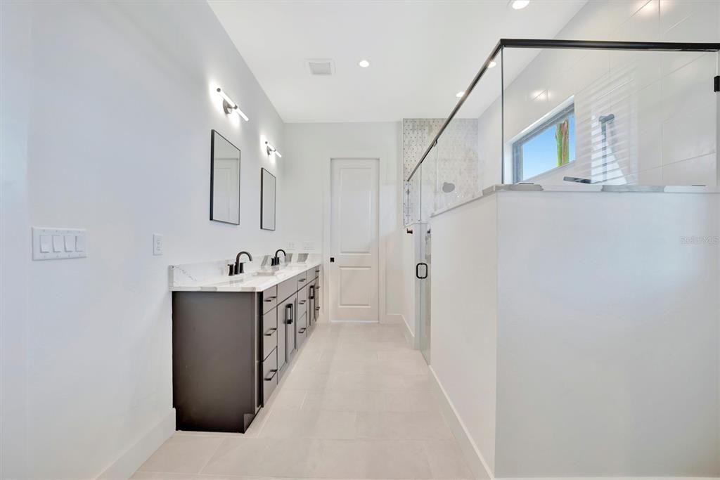 En Renta: $6,500 (3 camas, 2 baños, 2354 Pies cuadrados)