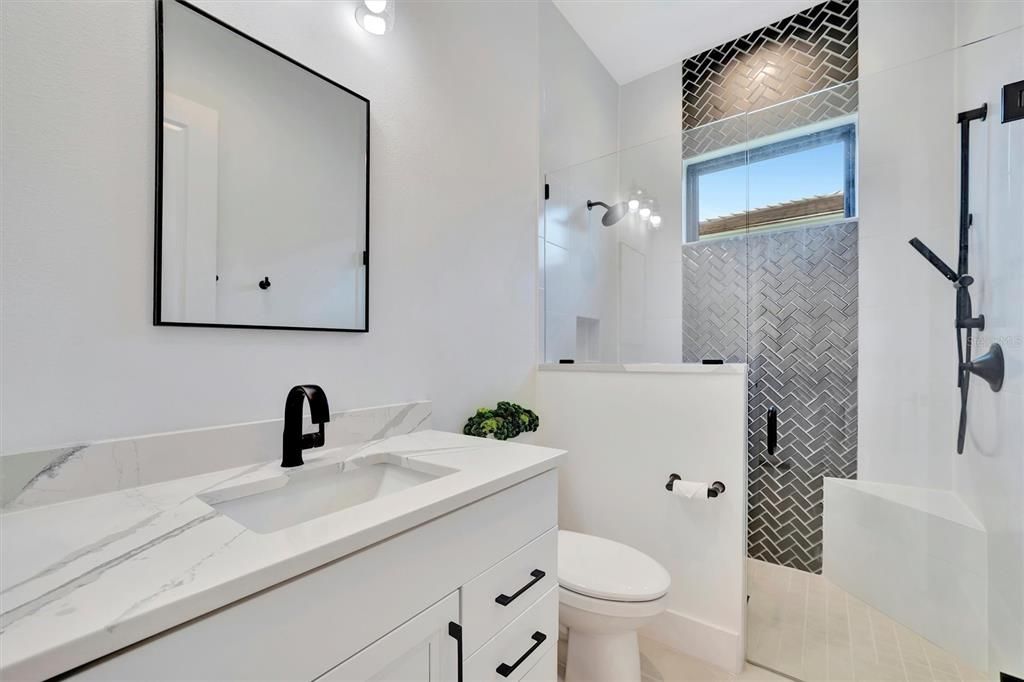 En Renta: $6,500 (3 camas, 2 baños, 2354 Pies cuadrados)