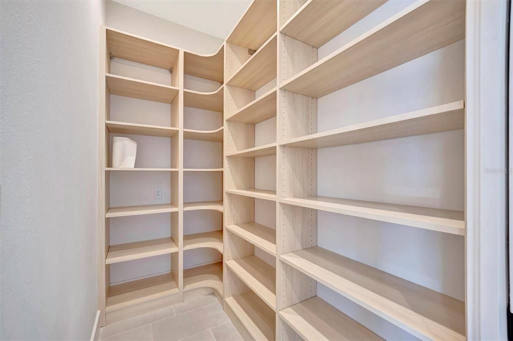 En Renta: $6,500 (3 camas, 2 baños, 2354 Pies cuadrados)