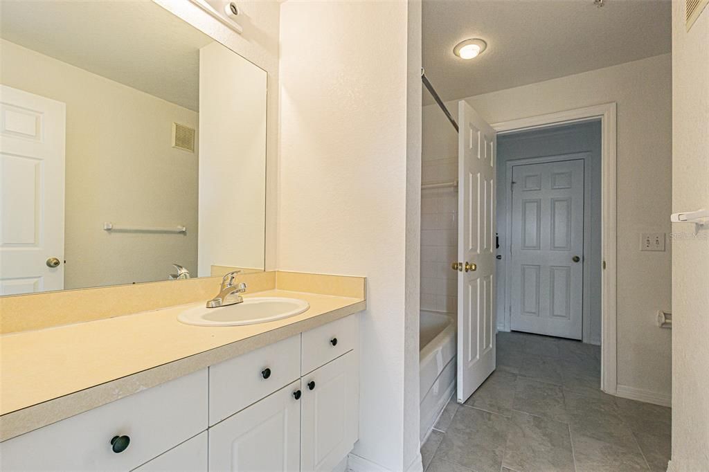 For Rent: $1,500 (2 beds, 2 baths, 1083 Square Feet)