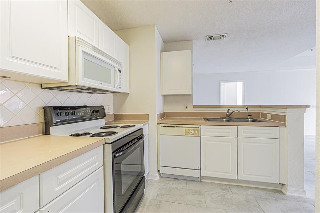 For Rent: $1,500 (2 beds, 2 baths, 1083 Square Feet)