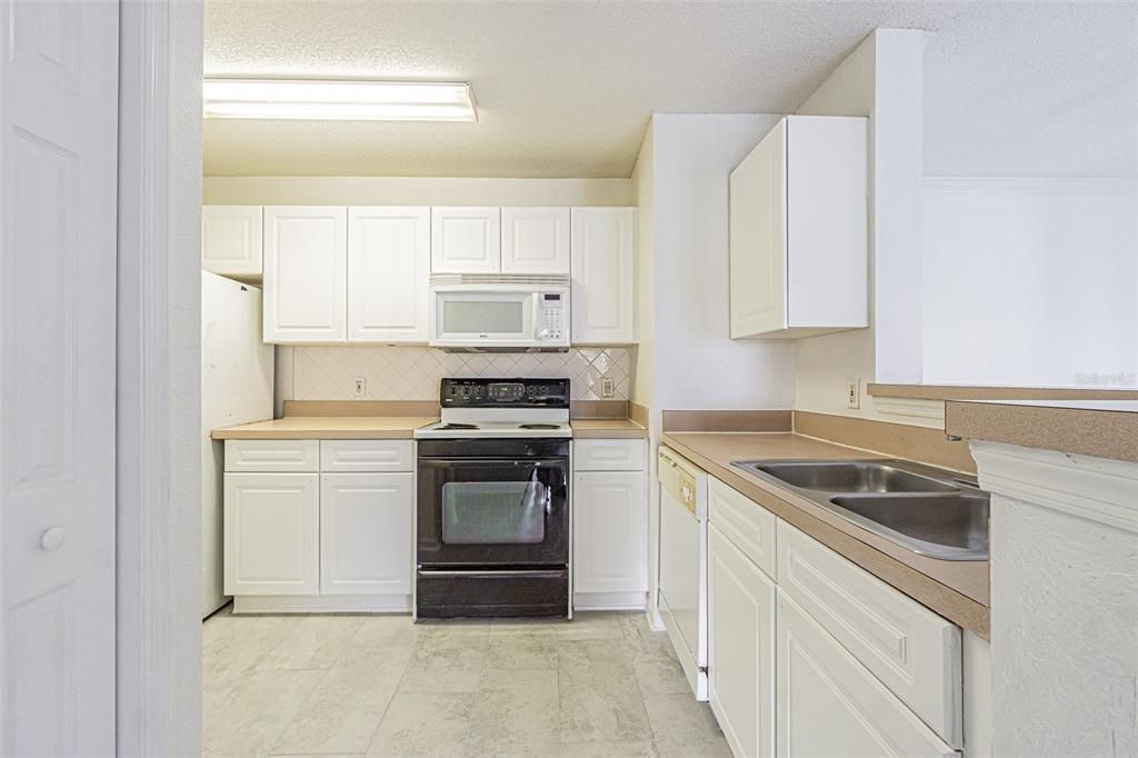 For Rent: $1,500 (2 beds, 2 baths, 1083 Square Feet)