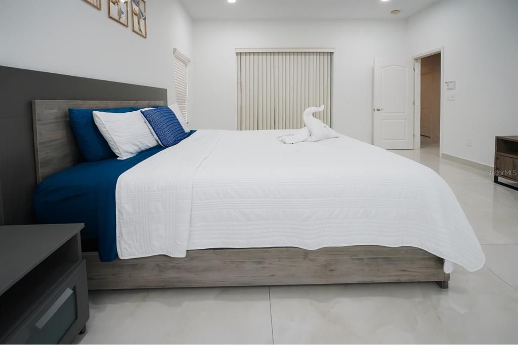 待售: $699,995 (3 贝兹, 2 浴室, 2196 平方英尺)