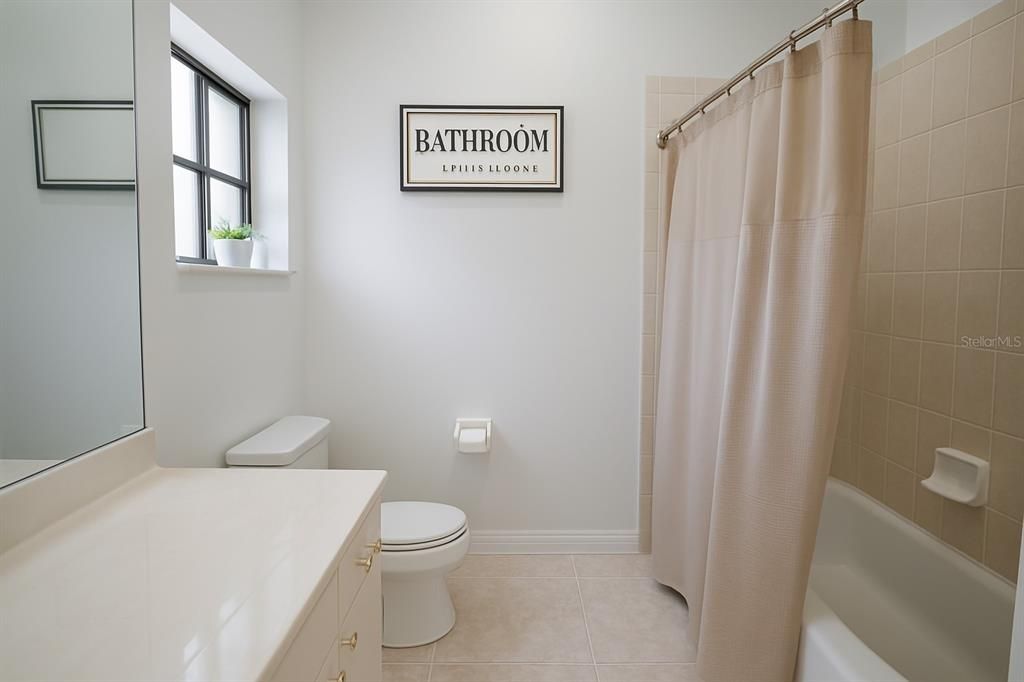 待售: $699,995 (3 贝兹, 2 浴室, 2196 平方英尺)