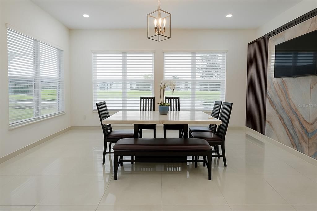 待售: $699,995 (3 贝兹, 2 浴室, 2196 平方英尺)