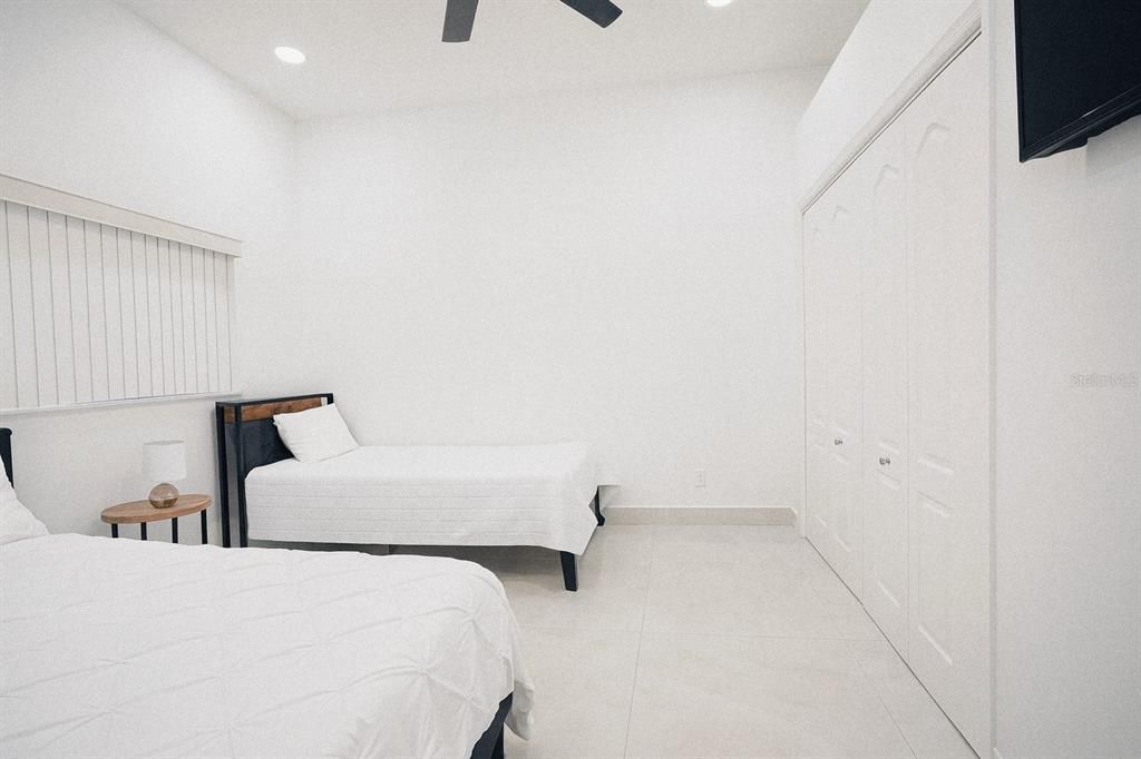 待售: $699,995 (3 贝兹, 2 浴室, 2196 平方英尺)