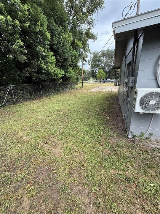 出租: $1,200 (2 贝兹, 1 浴室, 624 平方英尺)