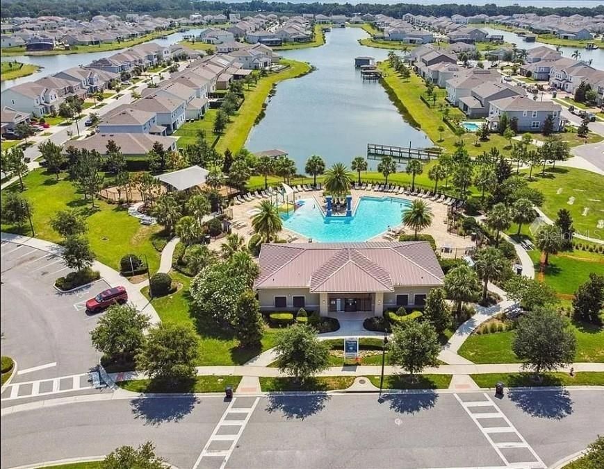 Под контрактом: $625,000 (6 спален, 4 ванн, 3855 Квадратных фут)