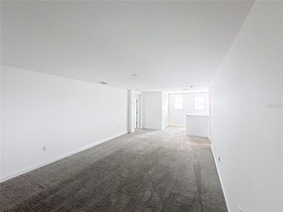 Под контрактом: $625,000 (6 спален, 4 ванн, 3855 Квадратных фут)