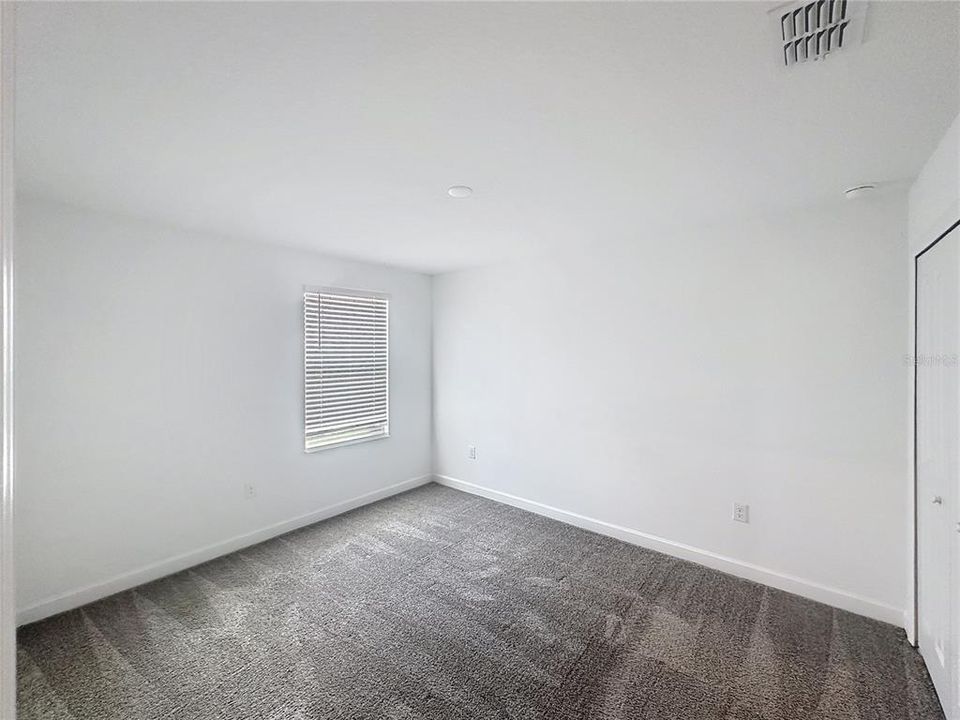 Под контрактом: $625,000 (6 спален, 4 ванн, 3855 Квадратных фут)