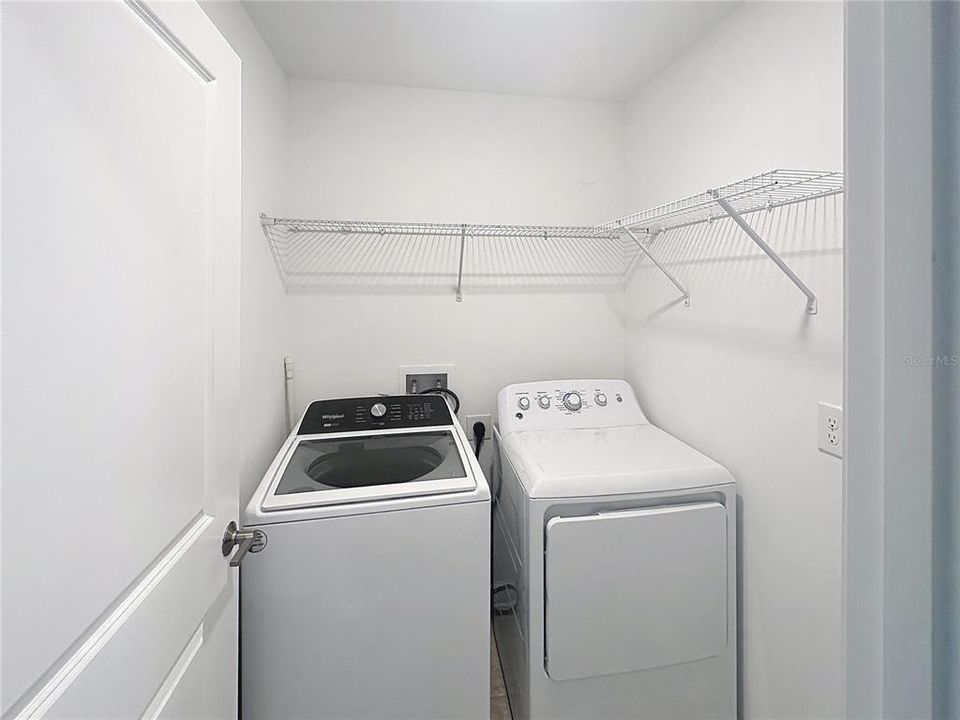 Под контрактом: $625,000 (6 спален, 4 ванн, 3855 Квадратных фут)