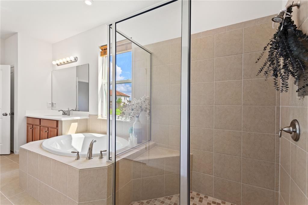 Active With Contract: $745,000 (6 beds, 4 baths, 4322 Square Feet)