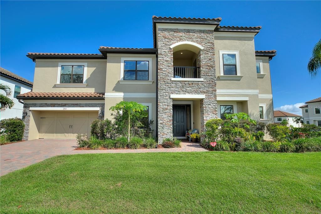 Active With Contract: $745,000 (6 beds, 4 baths, 4322 Square Feet)