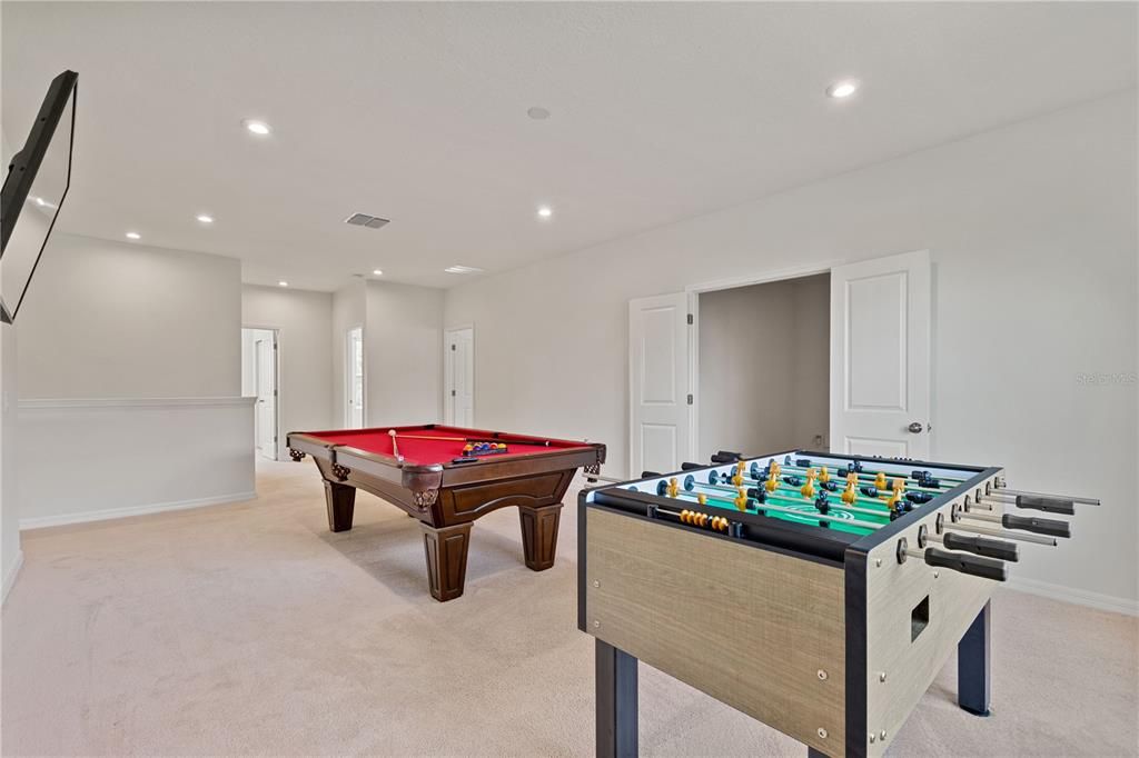 Active With Contract: $745,000 (6 beds, 4 baths, 4322 Square Feet)