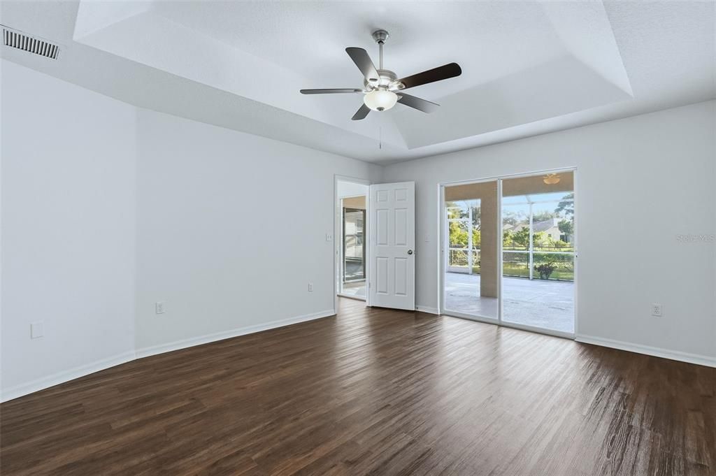 Active With Contract: $379,900 (3 beds, 2 baths, 1398 Square Feet)