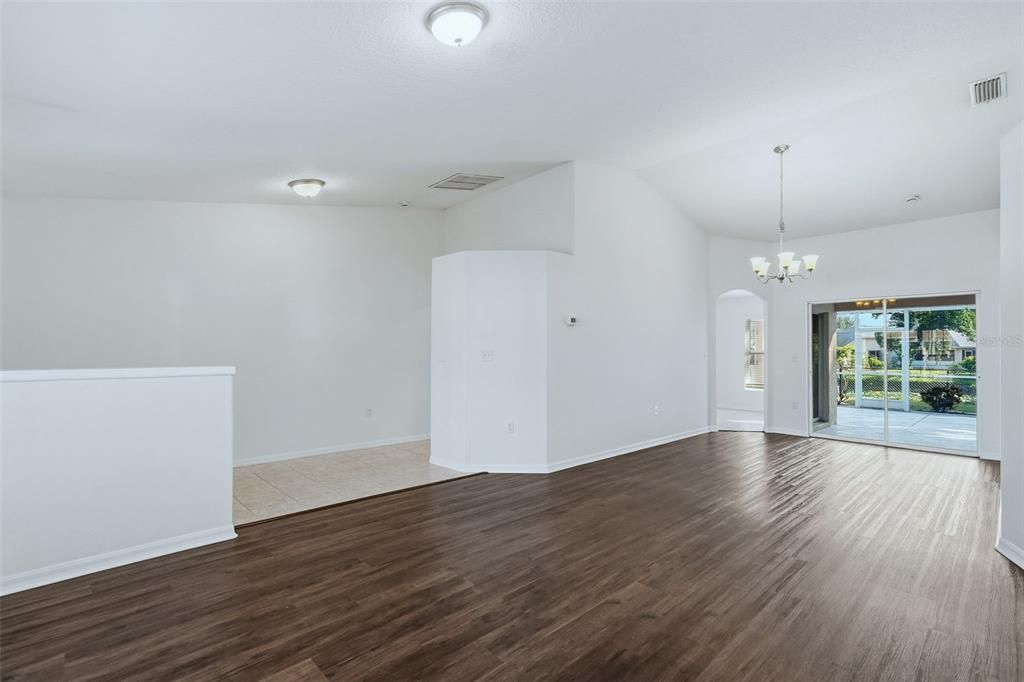 Active With Contract: $379,900 (3 beds, 2 baths, 1398 Square Feet)