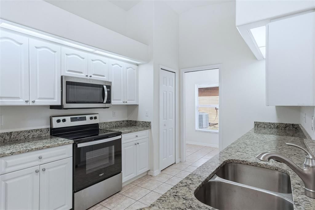 Active With Contract: $379,900 (3 beds, 2 baths, 1398 Square Feet)