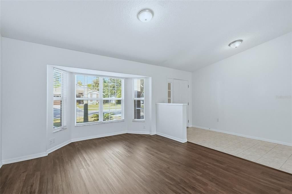 Active With Contract: $379,900 (3 beds, 2 baths, 1398 Square Feet)