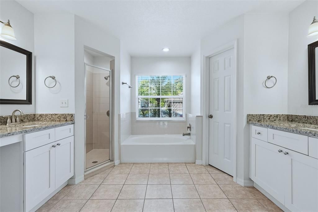 Active With Contract: $379,900 (3 beds, 2 baths, 1398 Square Feet)