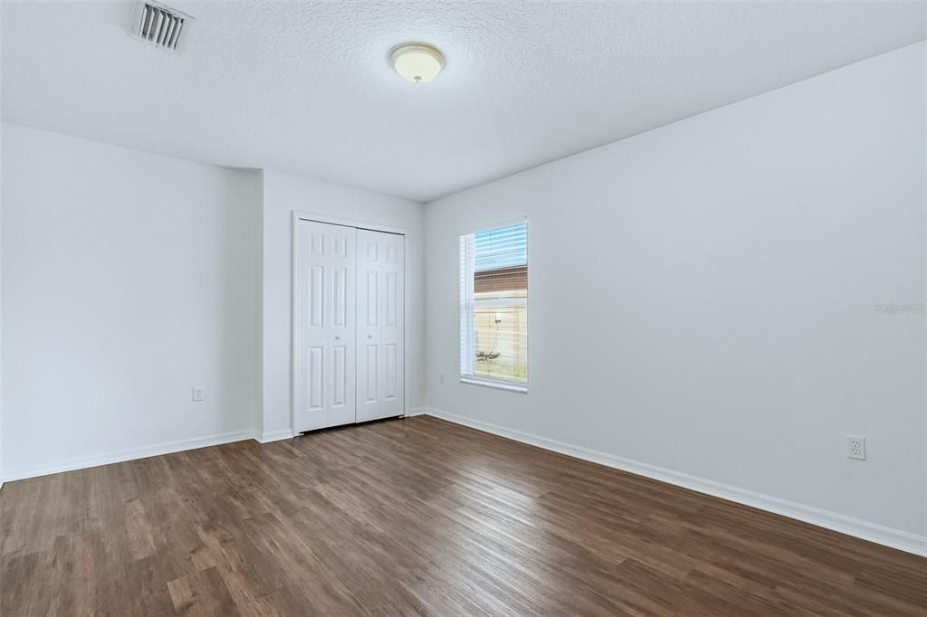 Active With Contract: $379,900 (3 beds, 2 baths, 1398 Square Feet)