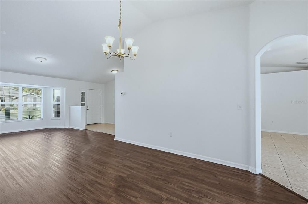 Active With Contract: $379,900 (3 beds, 2 baths, 1398 Square Feet)