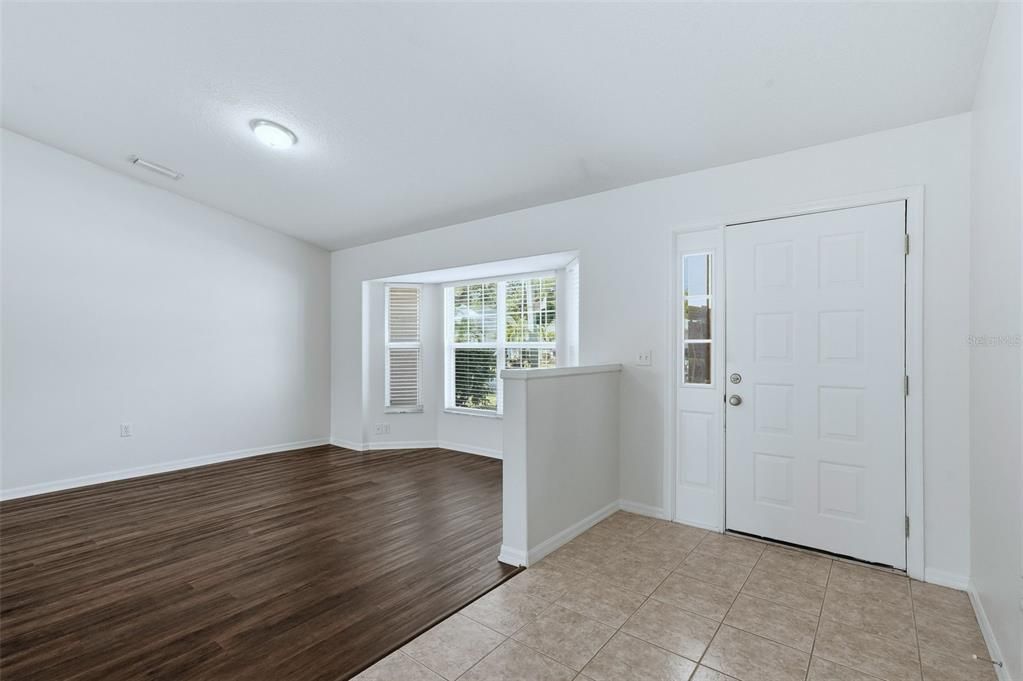 Active With Contract: $379,900 (3 beds, 2 baths, 1398 Square Feet)