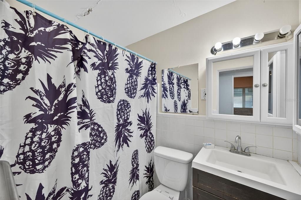 待售: $89,500 (2 贝兹, 1 浴室, 720 平方英尺)