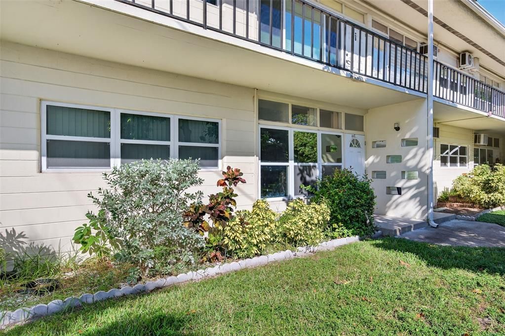 待售: $89,500 (2 贝兹, 1 浴室, 720 平方英尺)